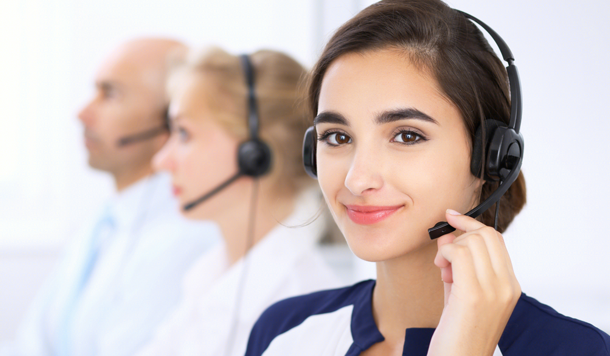 呼叫中心早在80年代歐美等國的電信企業、航空公司、商業銀行等為了密切與用戶聯系，應用計算機的支持、利用電話作為與用戶交互聯系的媒體